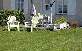 Gite Champetre Avec Piscine Chauffee, Cheminee, Et Terrasse En Plein Sud - Fr-1-410-131